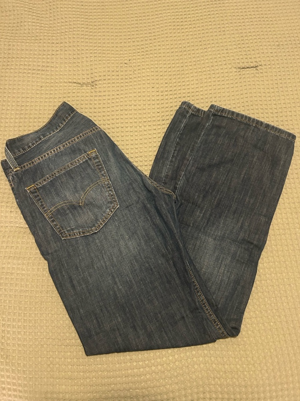 Men's Dark Blue Levi’s Jeans